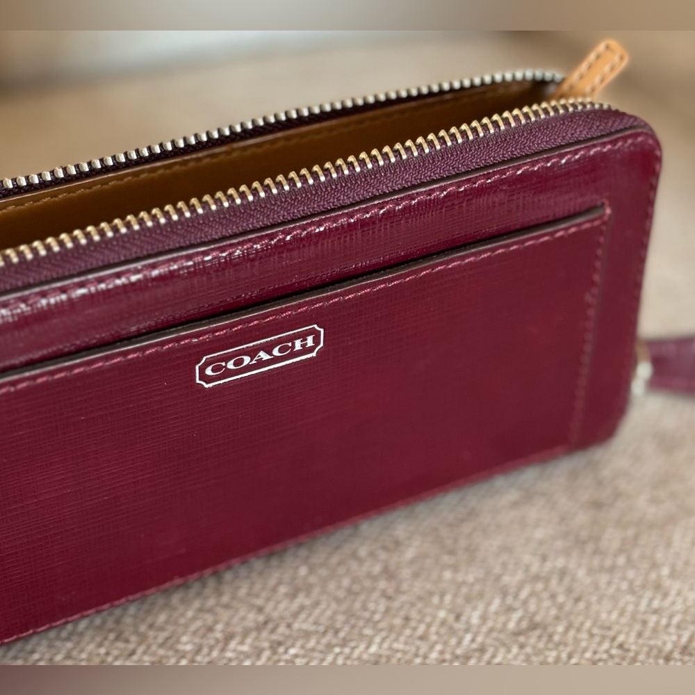 Rare COACH Burgundy Red Leather Zip Around Large Accordion Wallet EUC - Picture 7 of 11